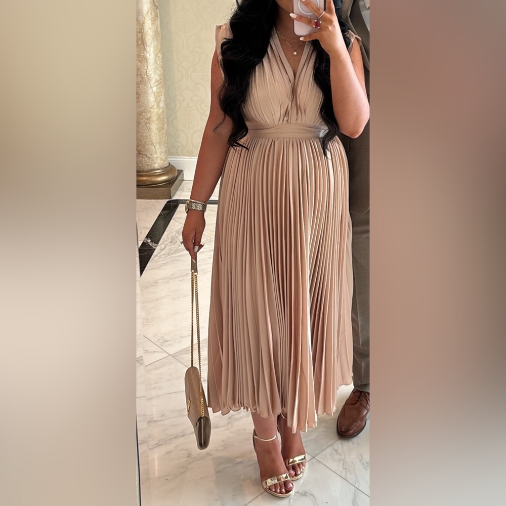 Showpo Della Midi Dress - Plunge Neck Short Sleeve Pleated Dress in Champagne